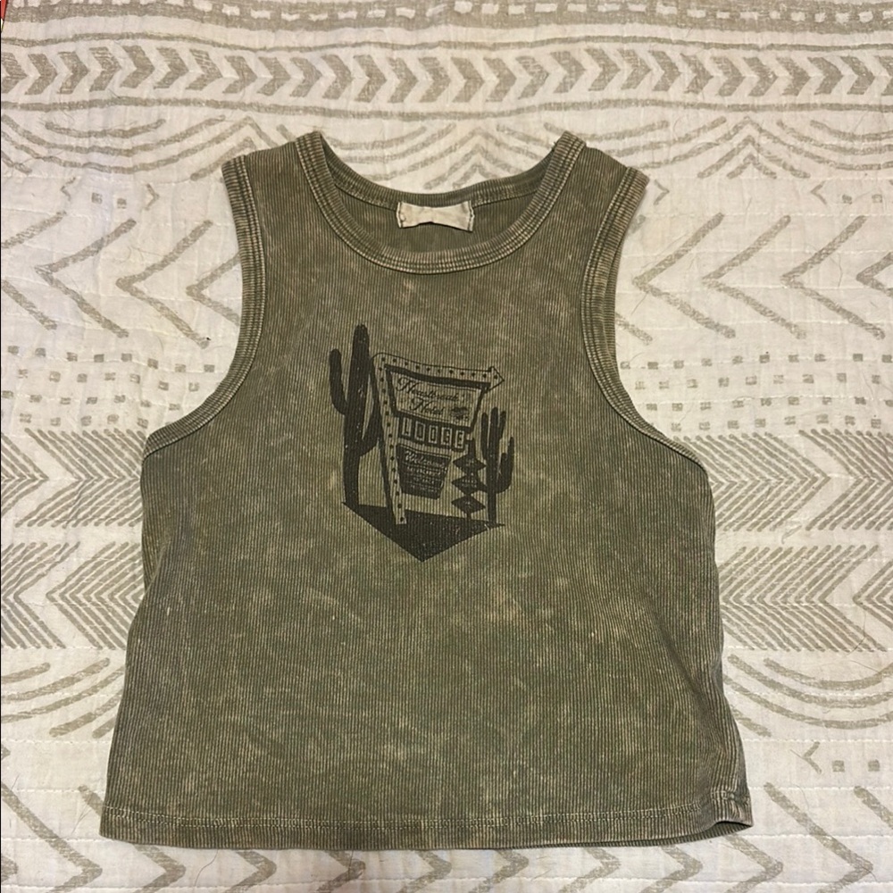 Altar’d State Young ladies crop Top
